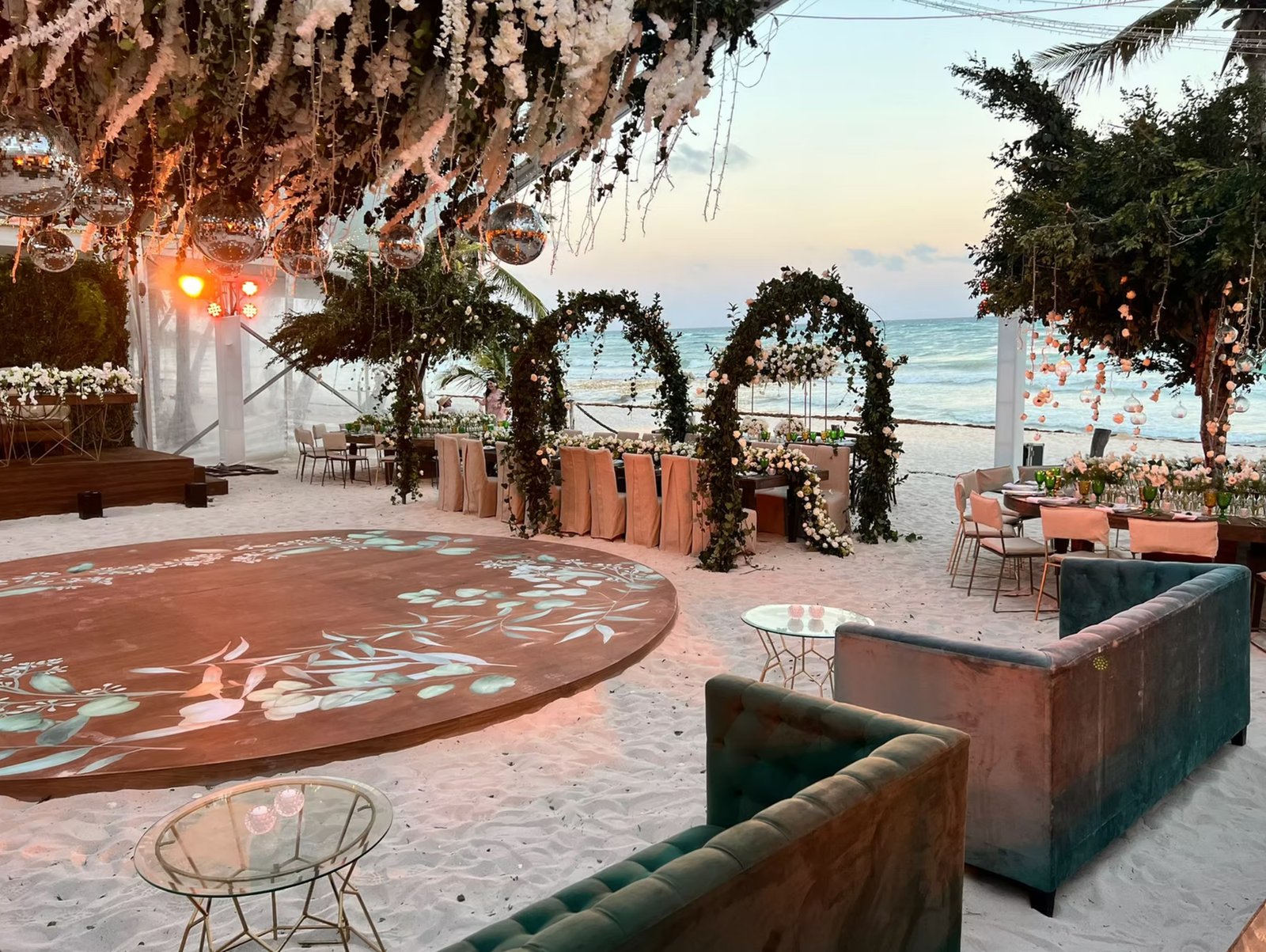 Destination weddings · Riviera Maya